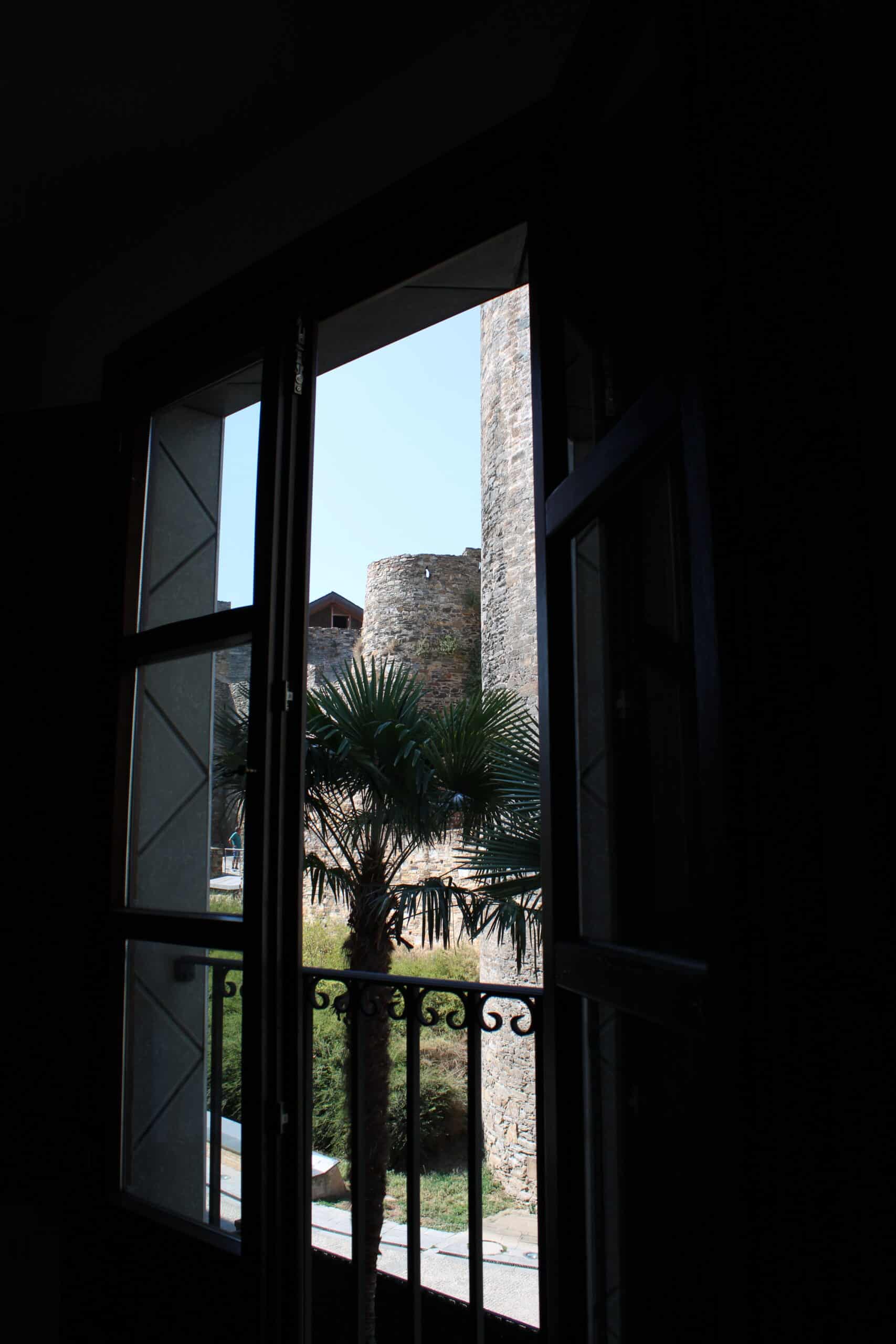 vistas desde la ventana de una habitacion de alojamiento rañadero